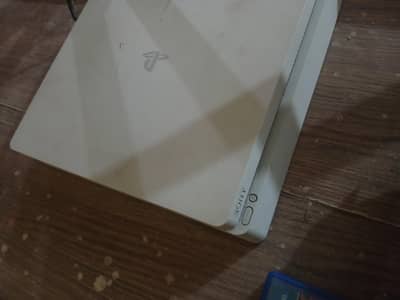 Play Station 4 Slim ( White )