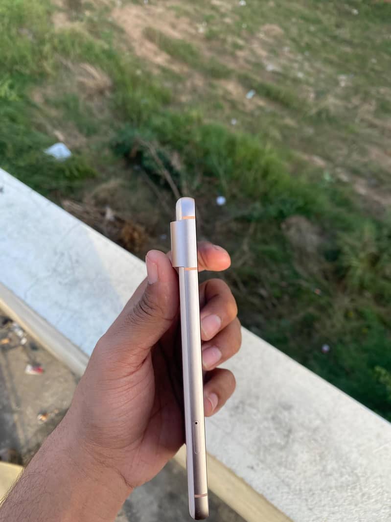 Google Pixel 8 1