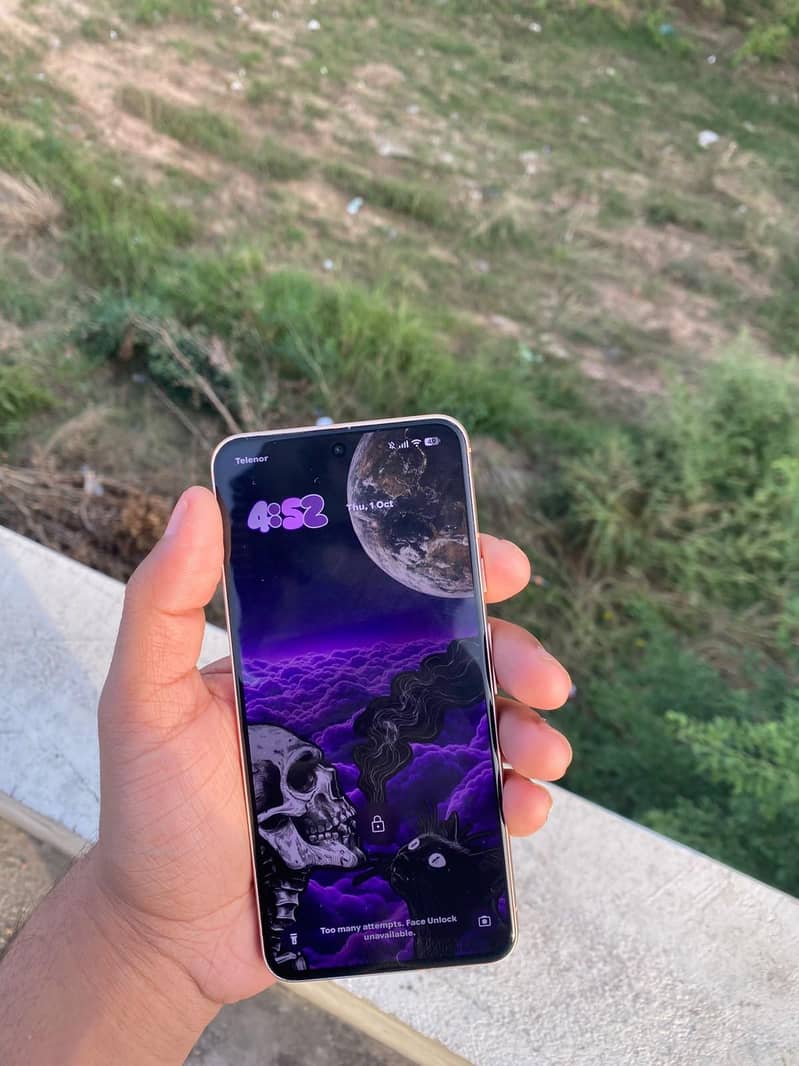 Google Pixel 8 4