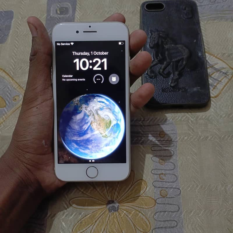 Apple iPhone 8 1
