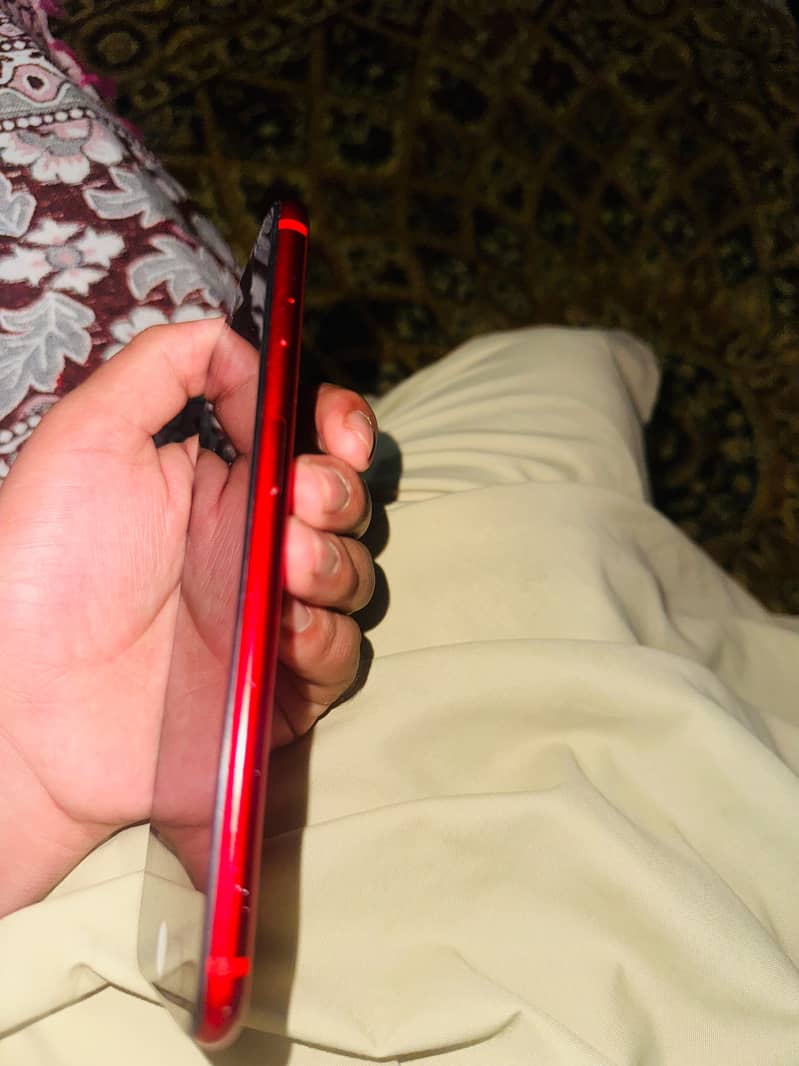 Apple iPhone 8 Plus 0
