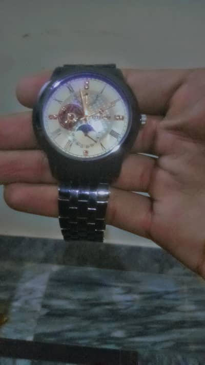yah watch  Maine siref 1 month chalai hai voh bhi kabi kabi pehanta th