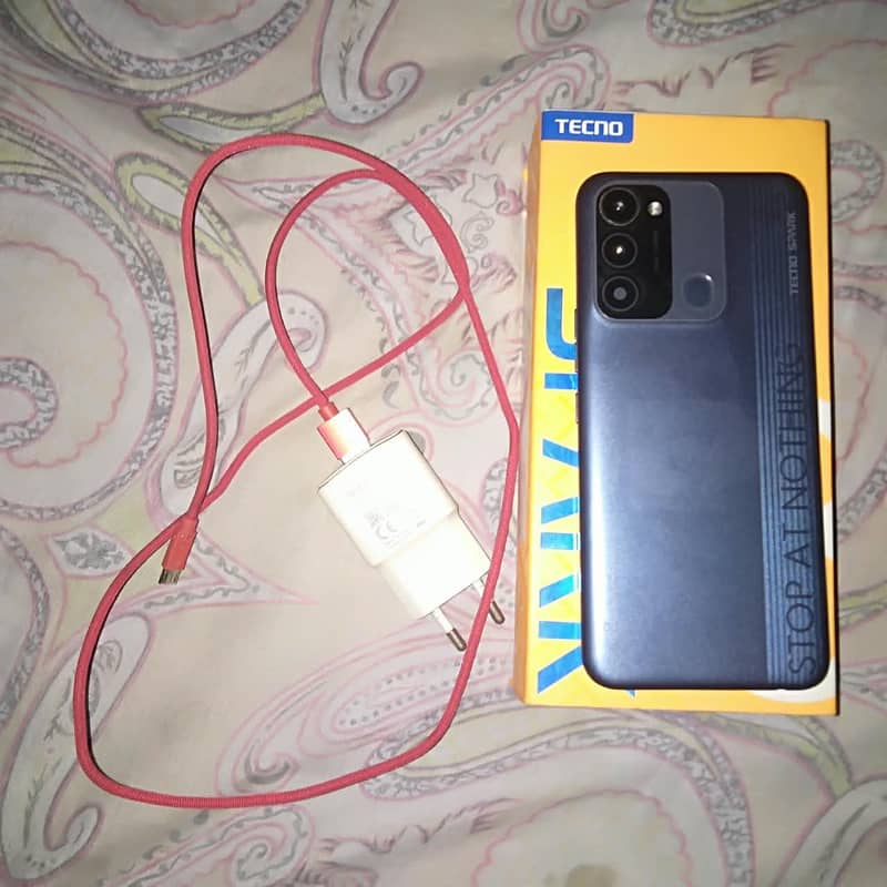 Tecno Spark 8C 1