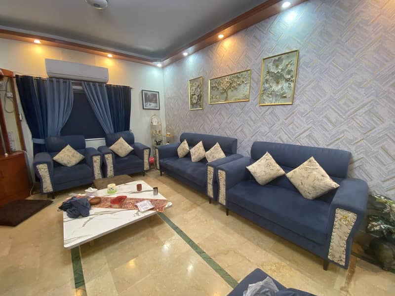 Elegant Sofa Set 0