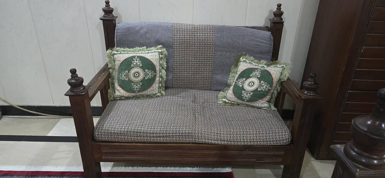 king size bed with sofa 2 side table and dressing table 2