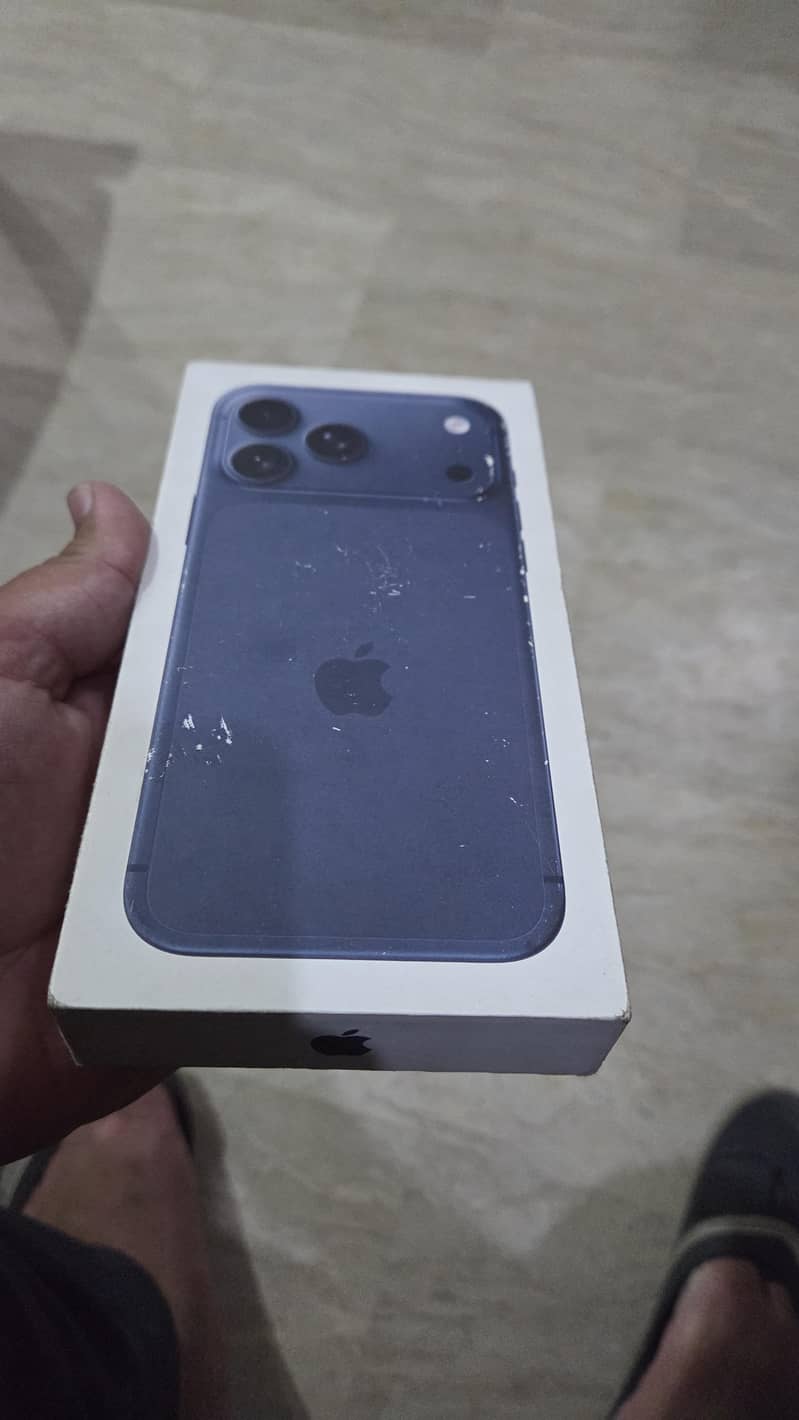 Apple iPhone 17 Pro Max 0