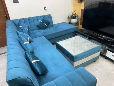 Selling my L shaped Sofa 6 seater urgent