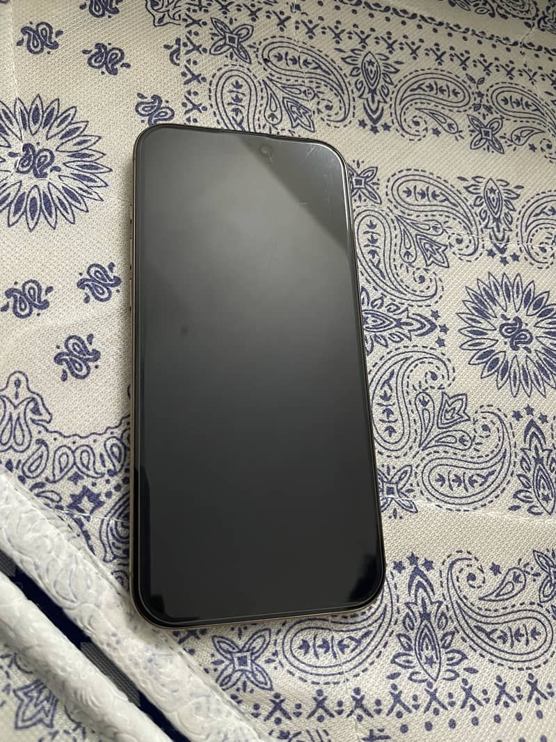 Apple iPhone 16 Pro Max 7