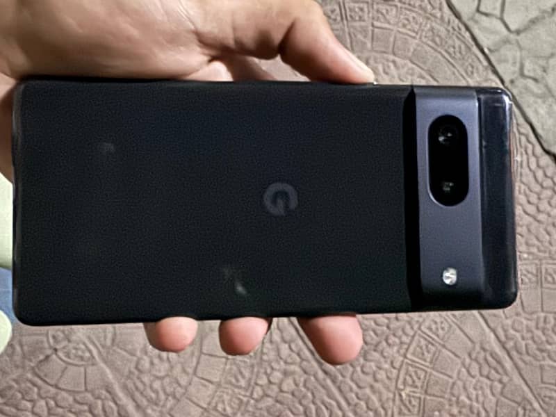Google Pixel 7 4