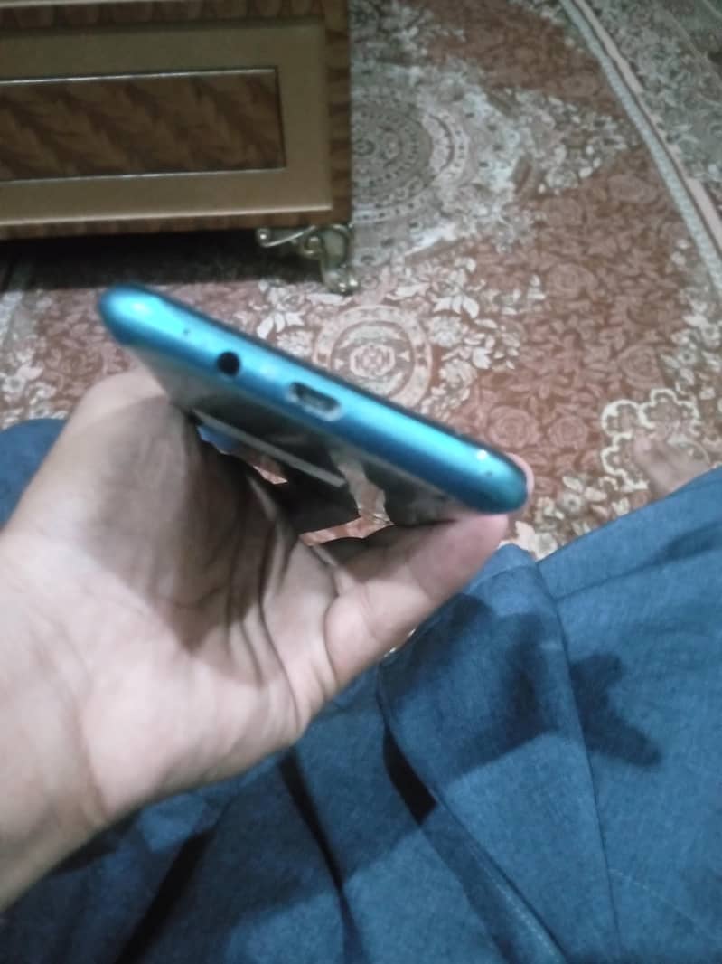 Tecno Spark Go 2