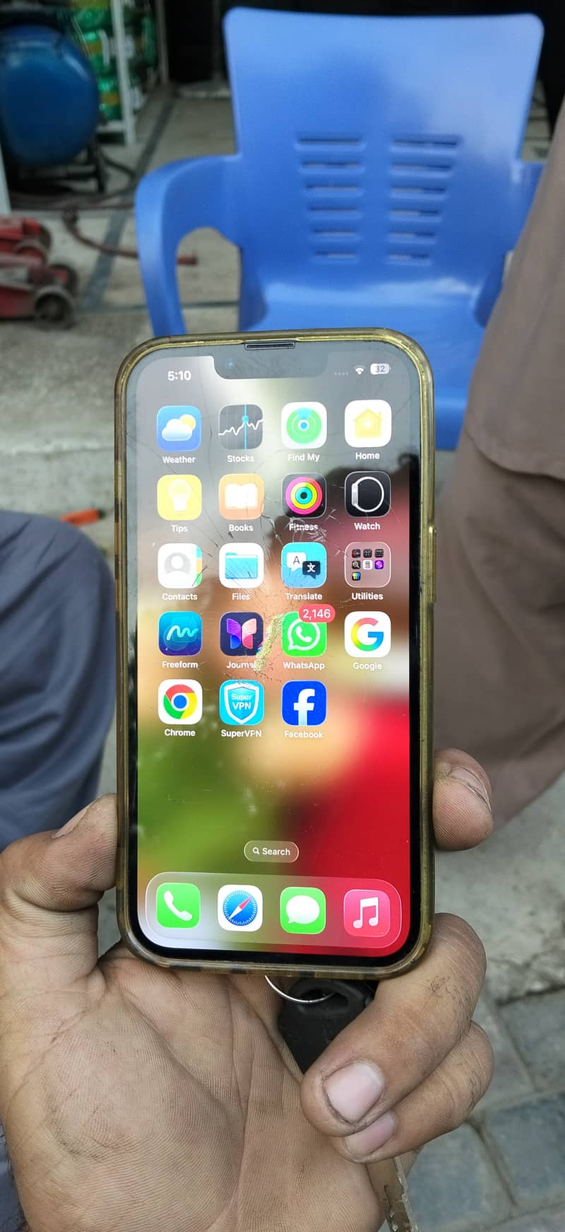 Apple iPhone 13 5