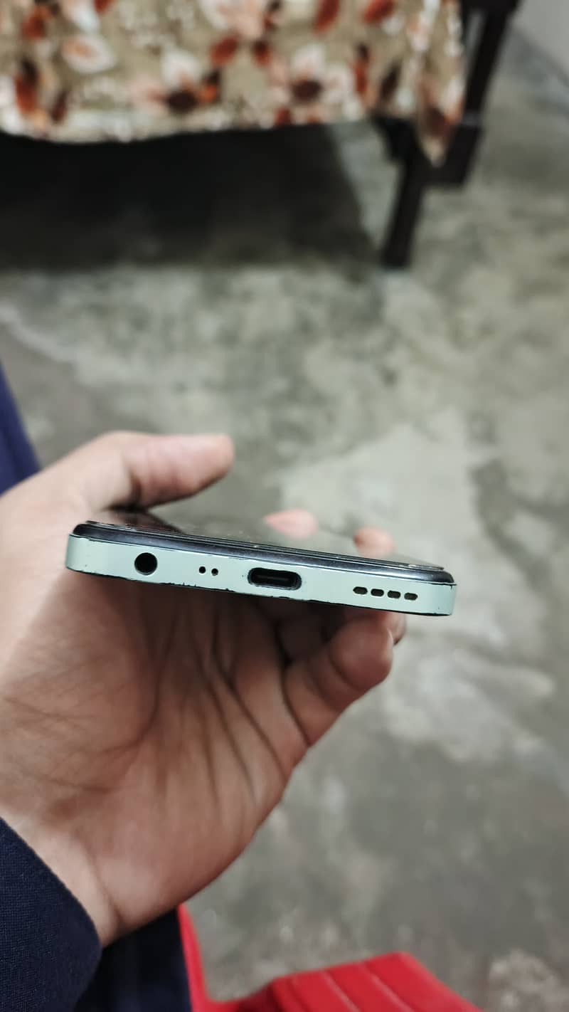 Realme C35 1
