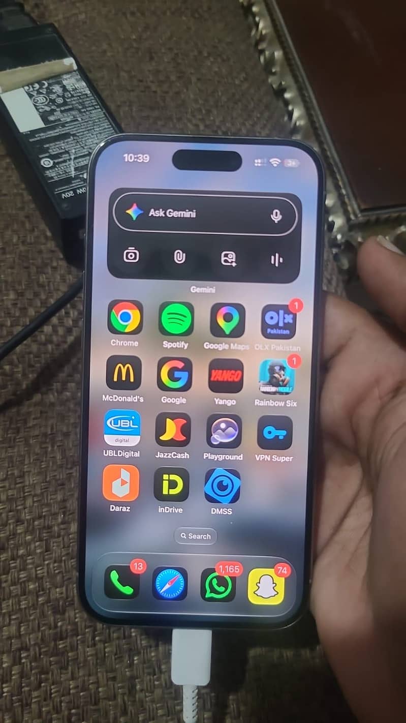 Apple iPhone 15 Pro 2