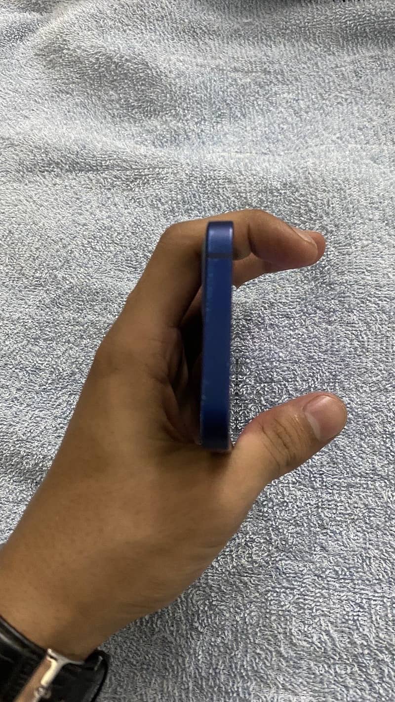 Apple iPhone 12 mini 2