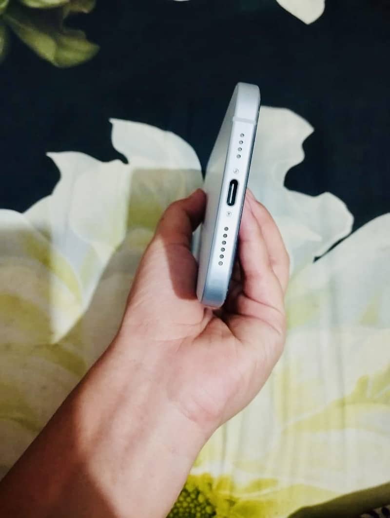 Apple iPhone 15 plus 5