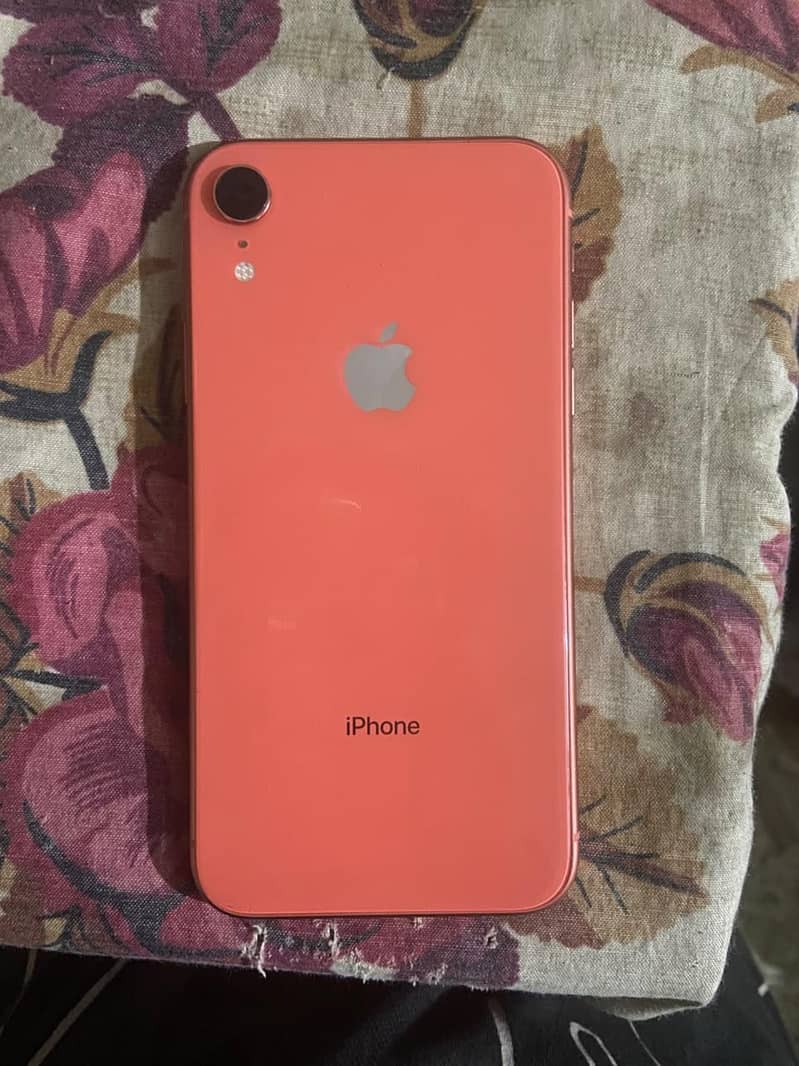 Apple iPhone XR 1