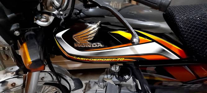 Honda 70cc  biometric moky par ho gi
