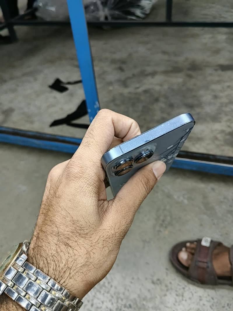 Apple iPhone 13 Pro 3