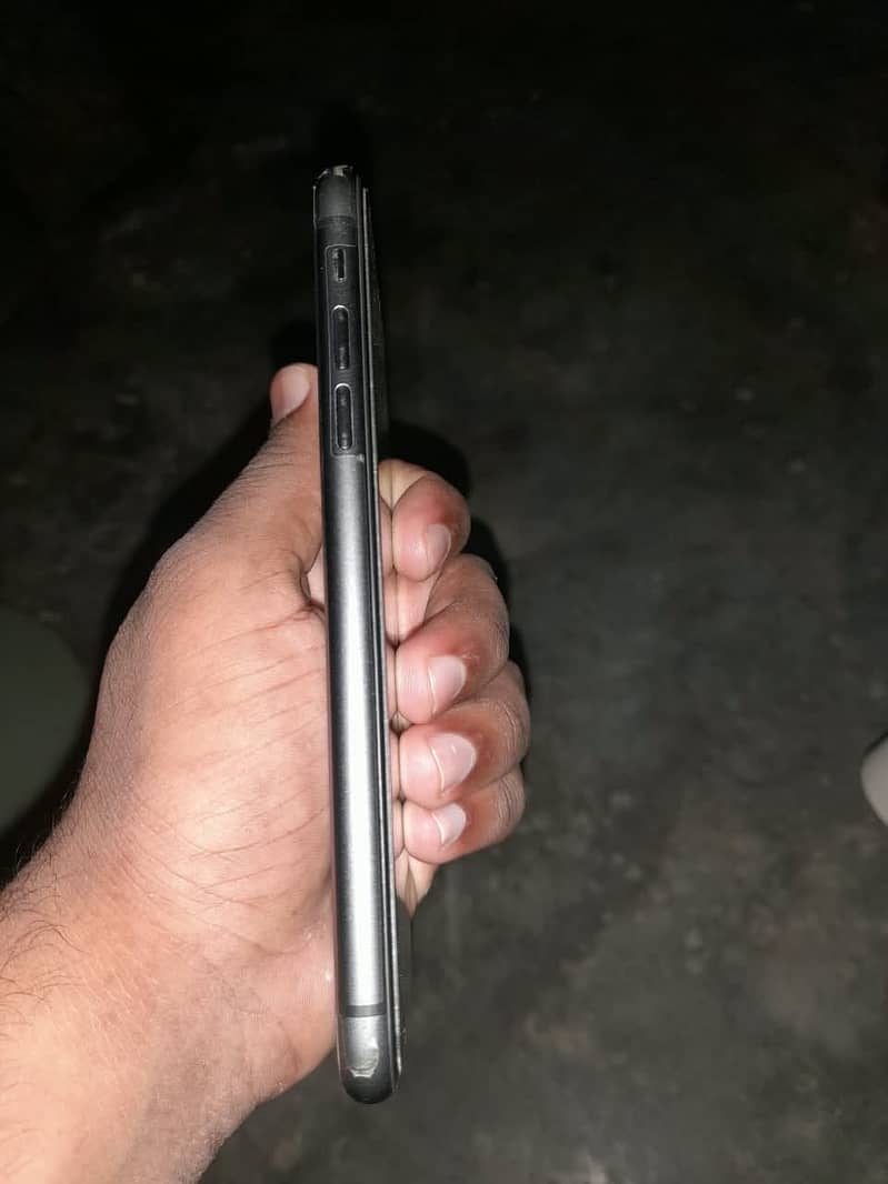 Apple iPhone 11 2