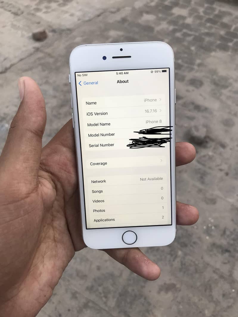 iPhone 8 64gb (03368696095) 2