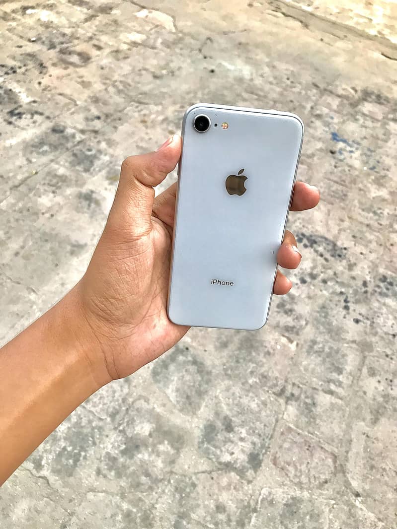 iPhone 8 64gb (03368696095) 5