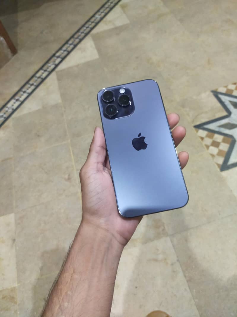 Apple iPhone 14 Pro Max 0