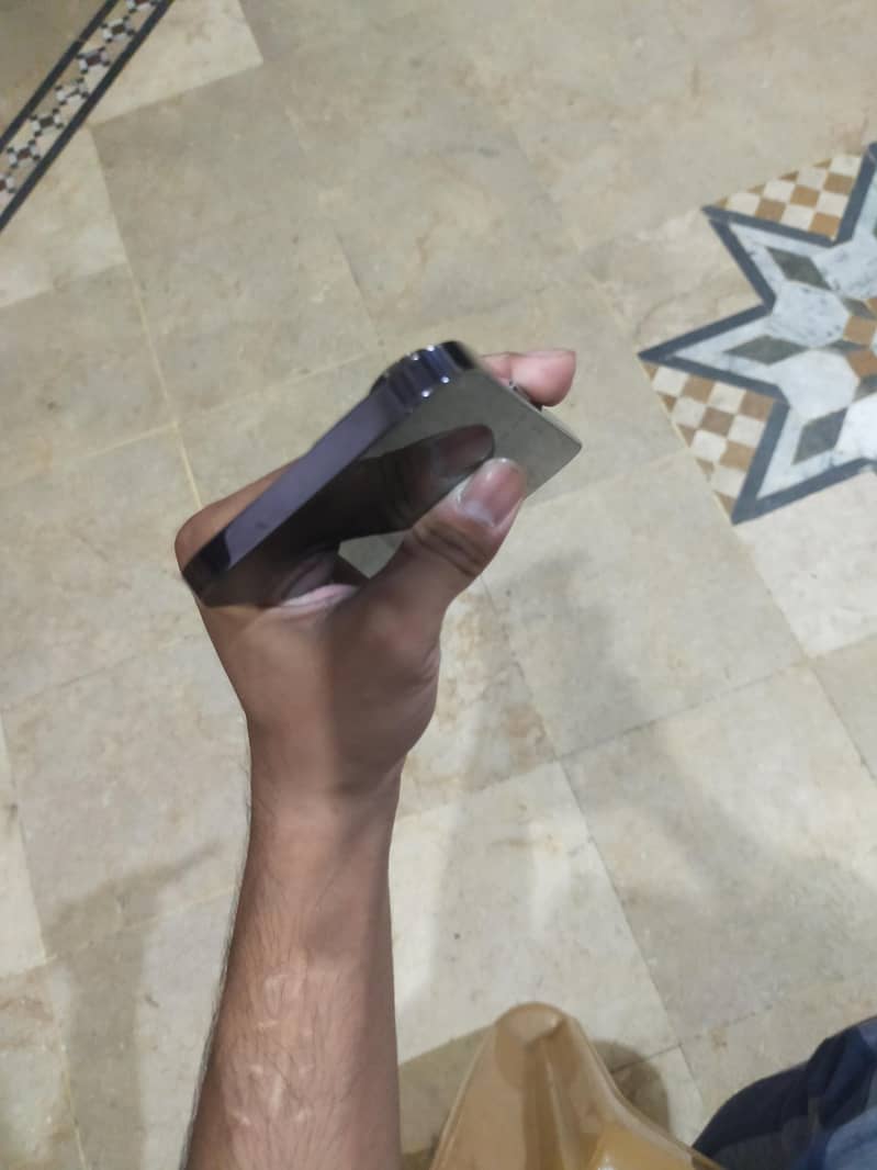 Apple iPhone 14 Pro Max 3