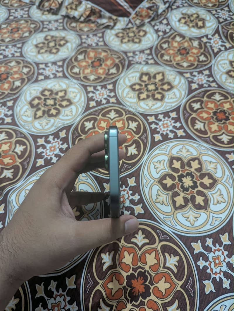 Apple iPhone 13 Pro Max 5
