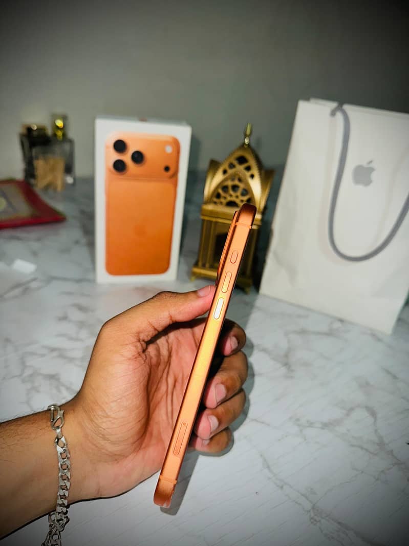 Apple iPhone 17 Pro Max 2