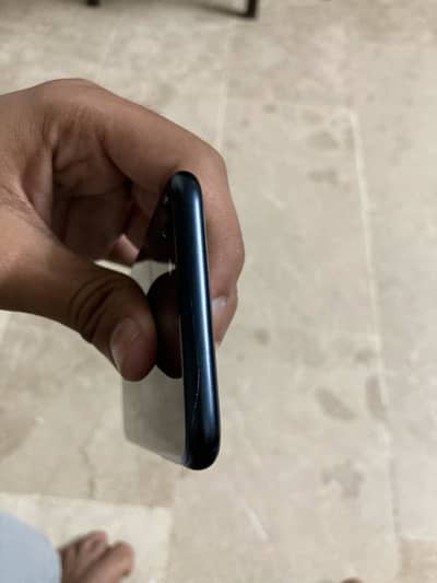 Apple iPhone SE