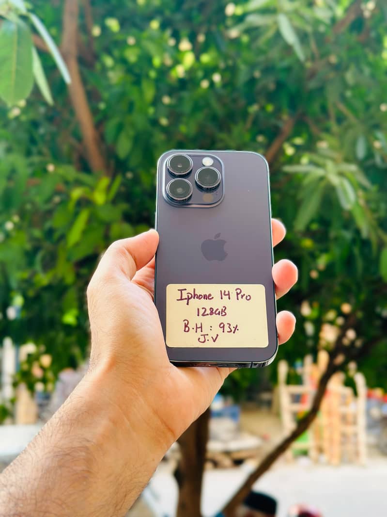 Apple iPhone 14 Pro 1
