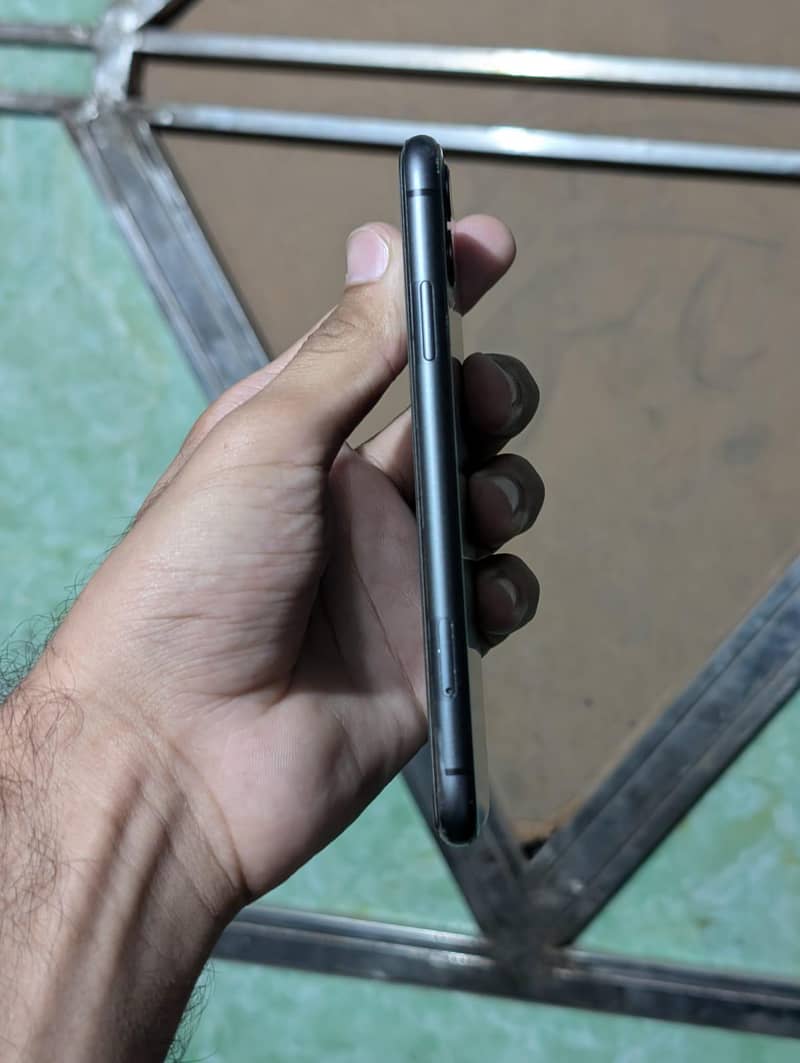 Apple iPhone 11 5