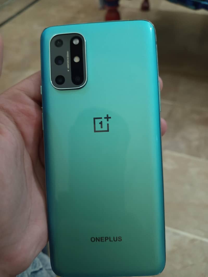 One Plus 8 8/256 2
