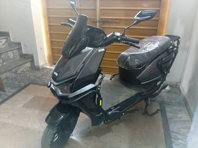united sharp max scooti for sell 03204970319