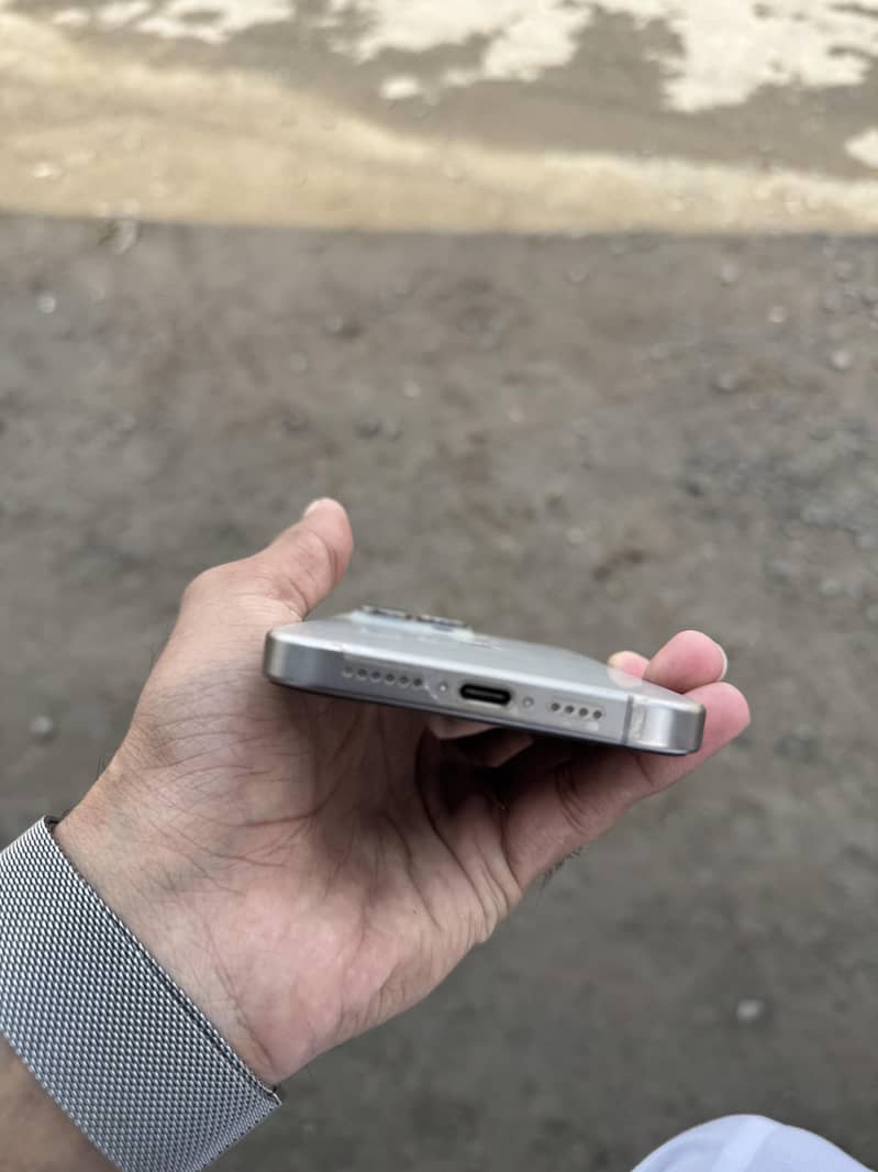 Mobile 3