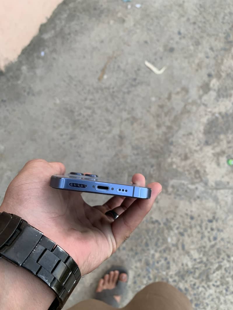Apple iPhone 13 Pro 1