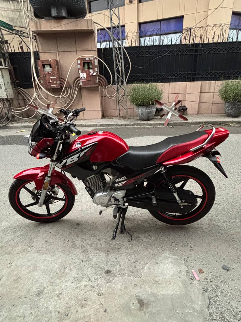 ybr 125 7