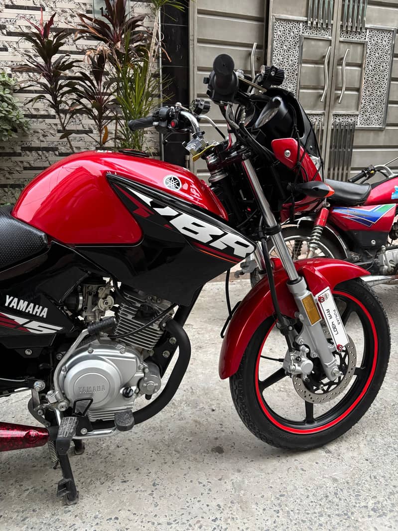 ybr 125 8