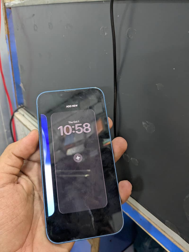 Apple iPhone 13 2
