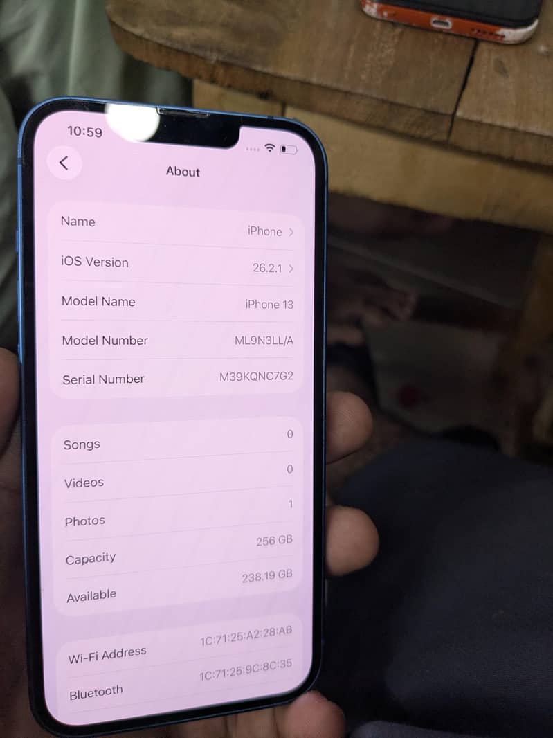 Apple iPhone 13 7