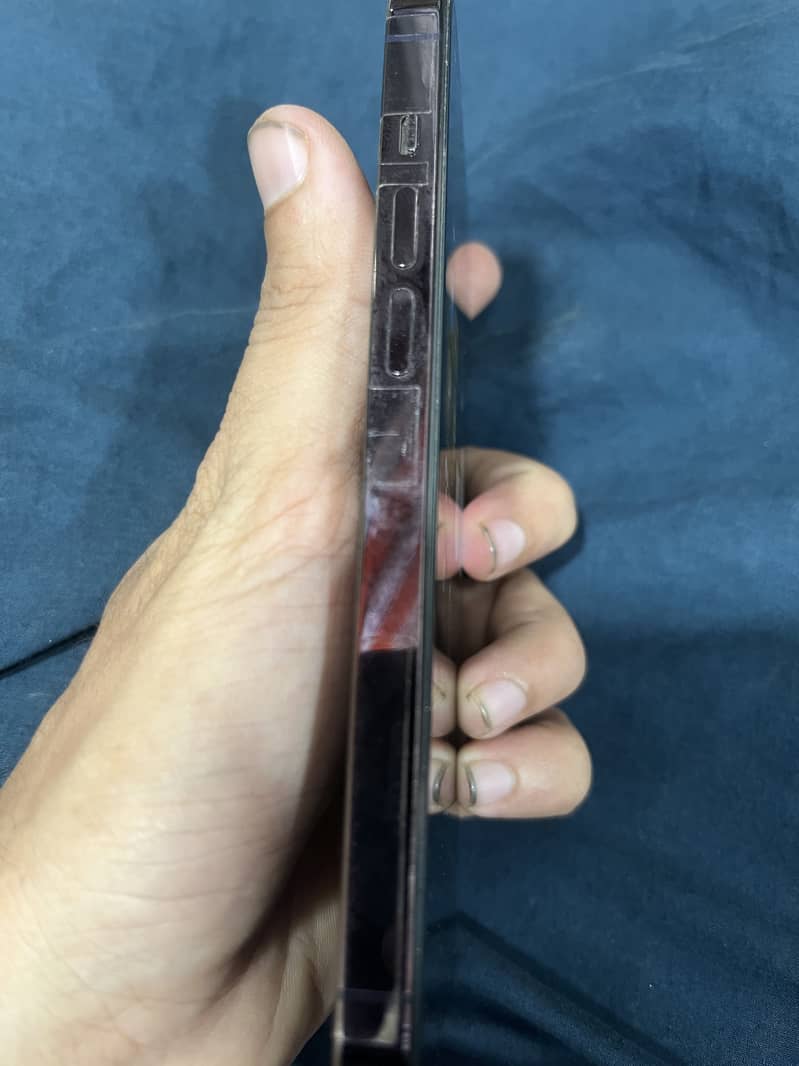 Apple iPhone 14 Pro 2