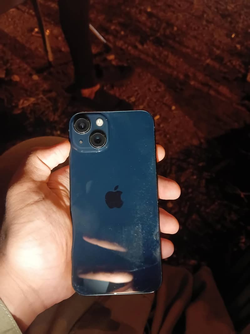 Apple iPhone 13 0
