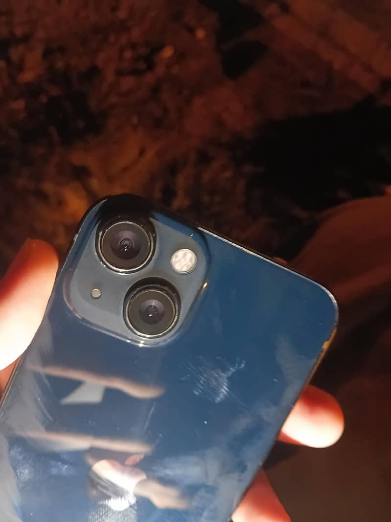 Apple iPhone 13 1