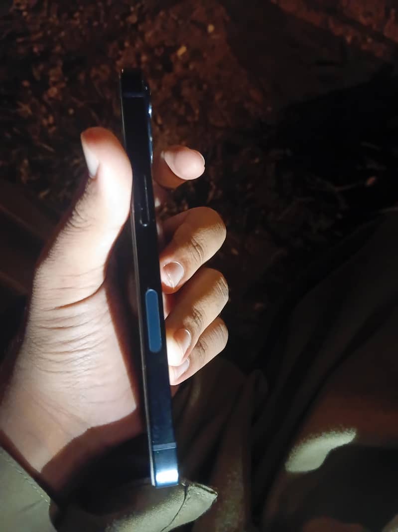 Apple iPhone 13 3