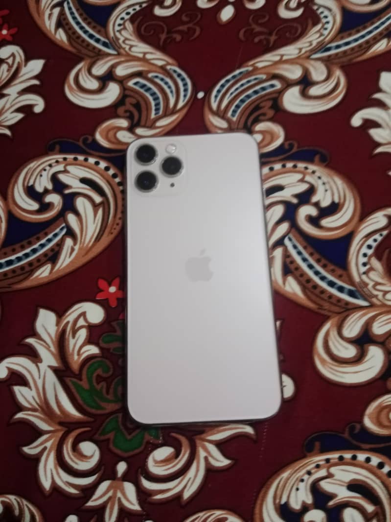 Apple iPhone 11 Pro 2