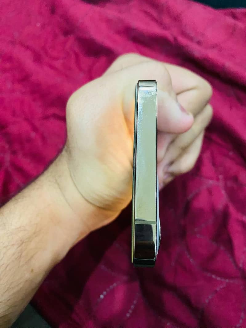Apple iPhone 12 Pro 6
