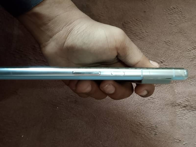 Google Pixel 8 Pro 2