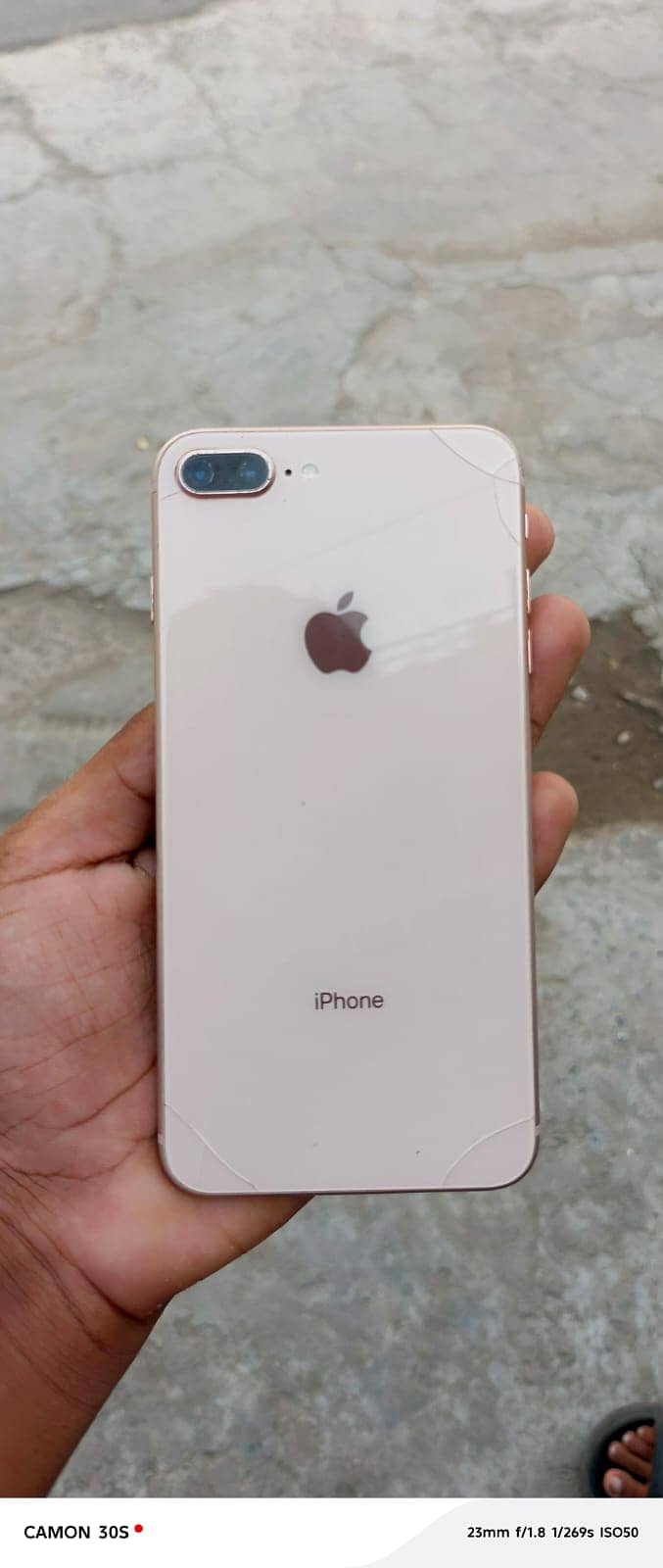 Apple iPhone 8 Plus 0