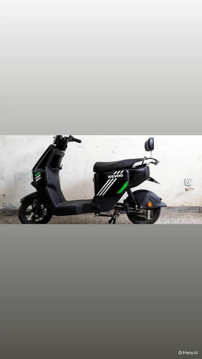 Revo Scooty
