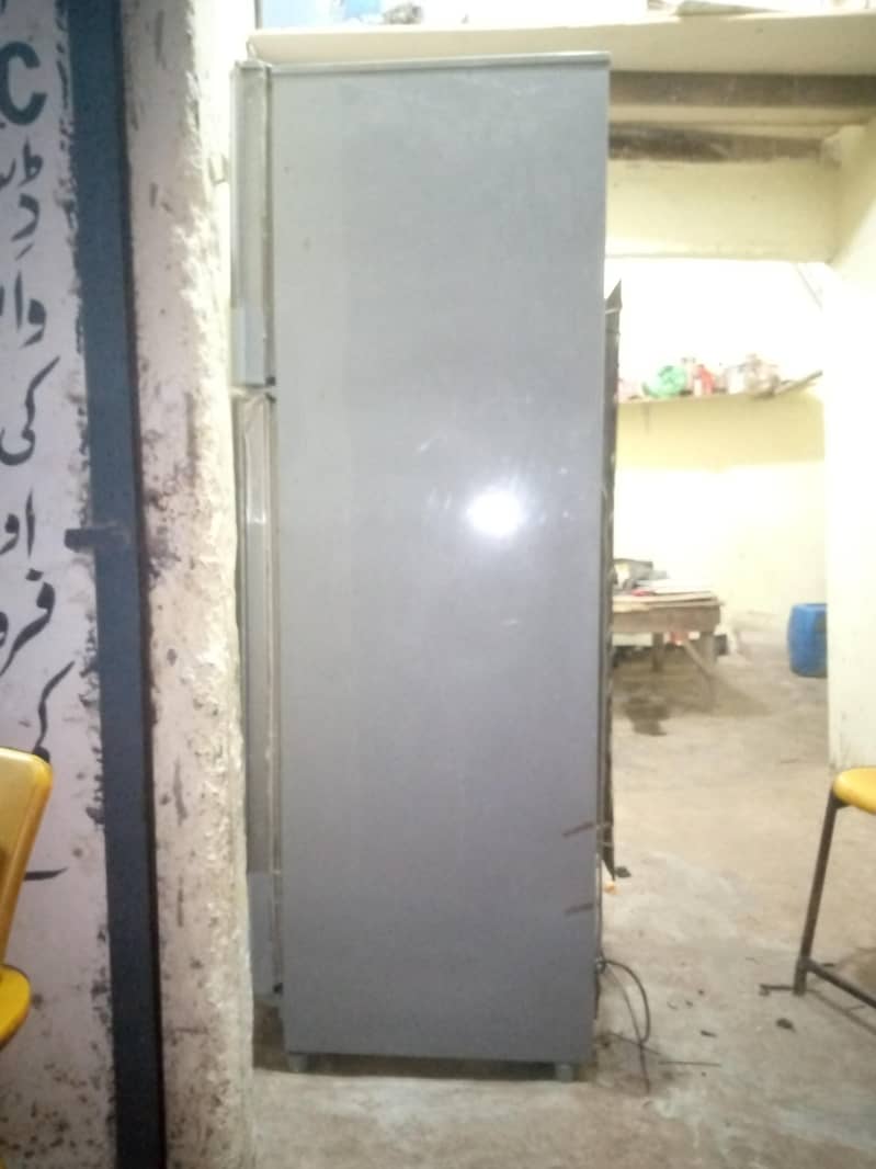 pel Fridge 0